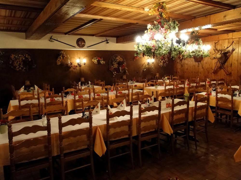 Restaurant Du Cret Hotel Bourg-Saint-Pierre